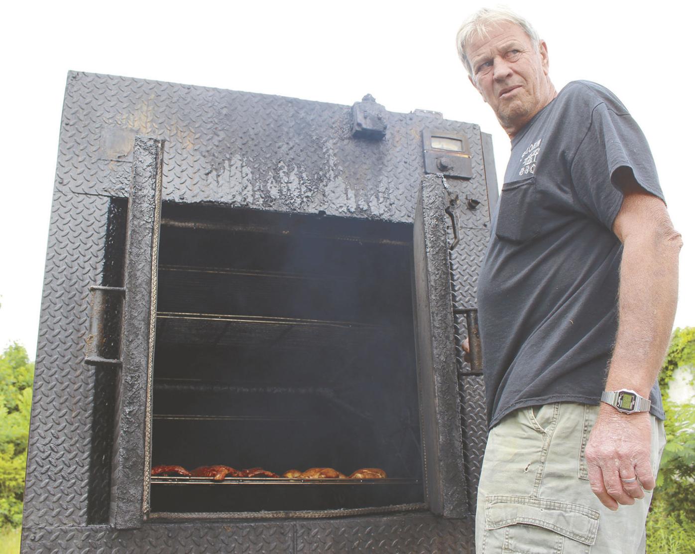 Smokin Pig Bbq Uses Hickory Wood For Smoking Food Recipes Greenevillesun Com