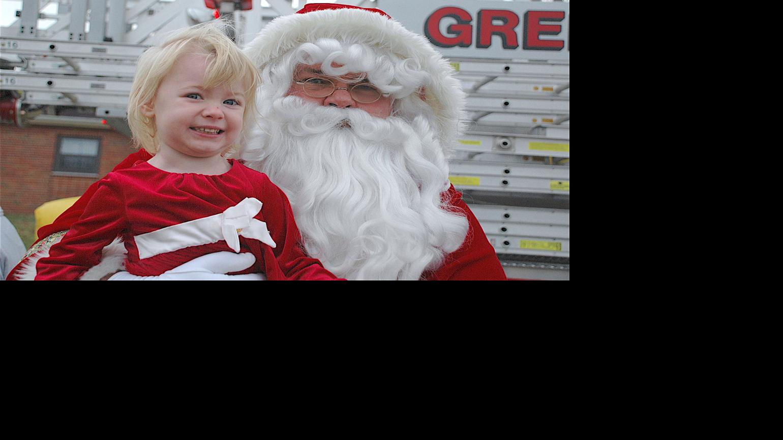 Santa Shows Up — On A Fire Truck | Local News | greenevillesun.com