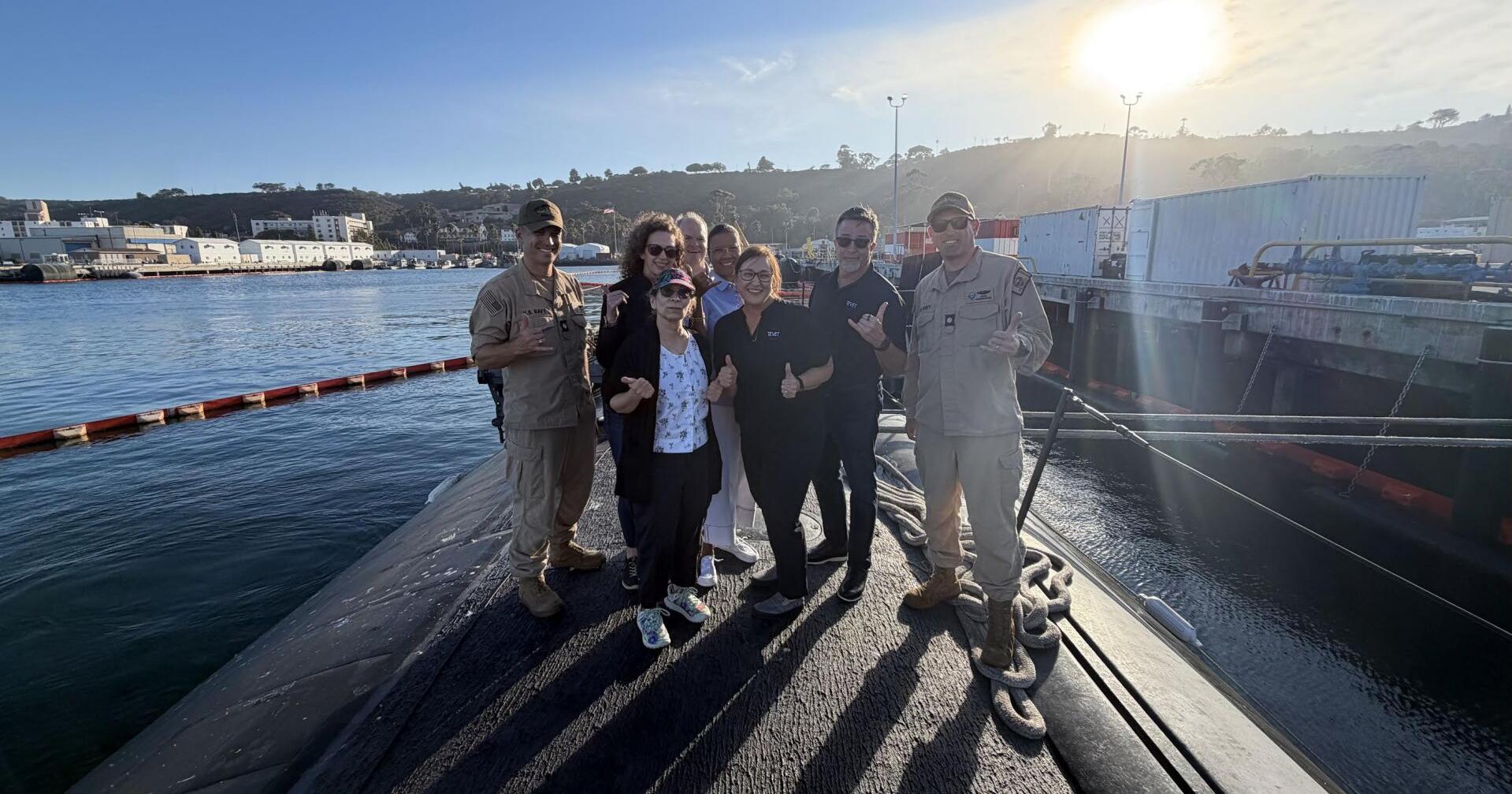 Компания TEVET из Гринвилля организовала визит на атомную подводную лодку USS Greeneville