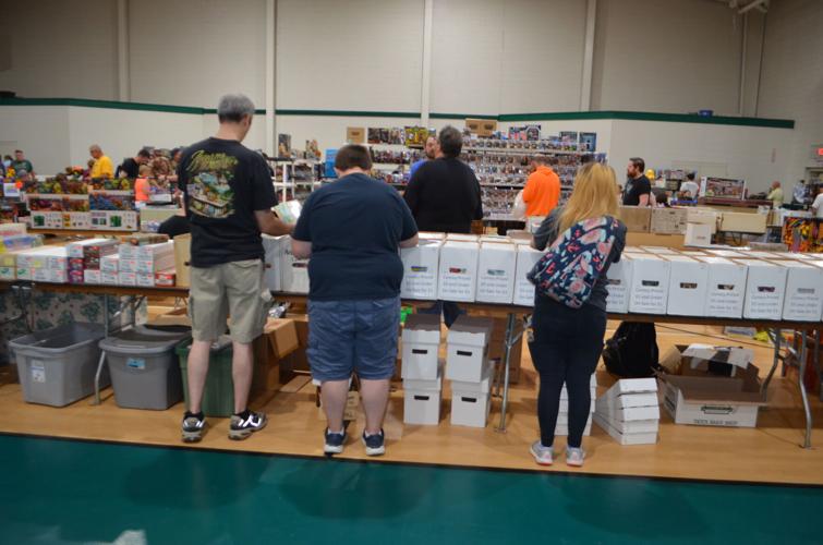 Hundreds Turn Out For Toy And Hobby Show Local News