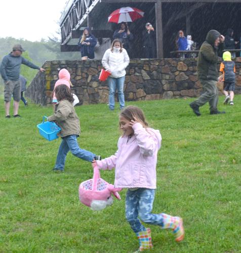 Rain Doesn't Deter Easter Egg Seekers | Local News | greenevillesun.com