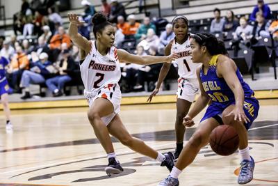 Pioneers Sweep Mars Hill Greeneville Greenevillesun Com