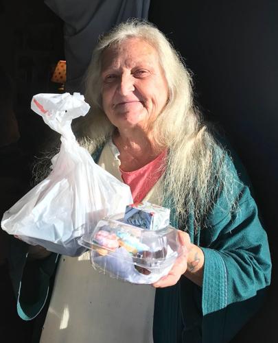 Organizers: ‘Desperate’ Need For Meals On Wheels Volunteers | Local ...