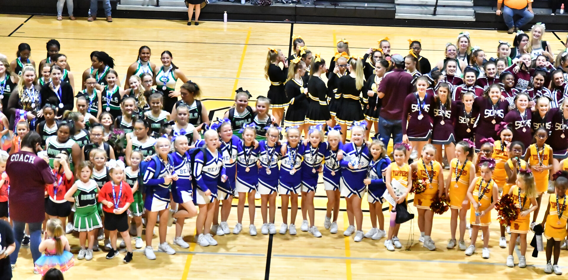 Cheer, Dance Teams Wow Crowd | Sports | greenevillesun.com