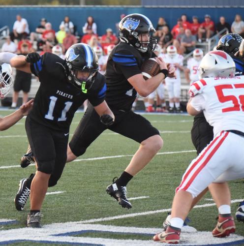 Football: Eight teams looking to advance in Sectional 30