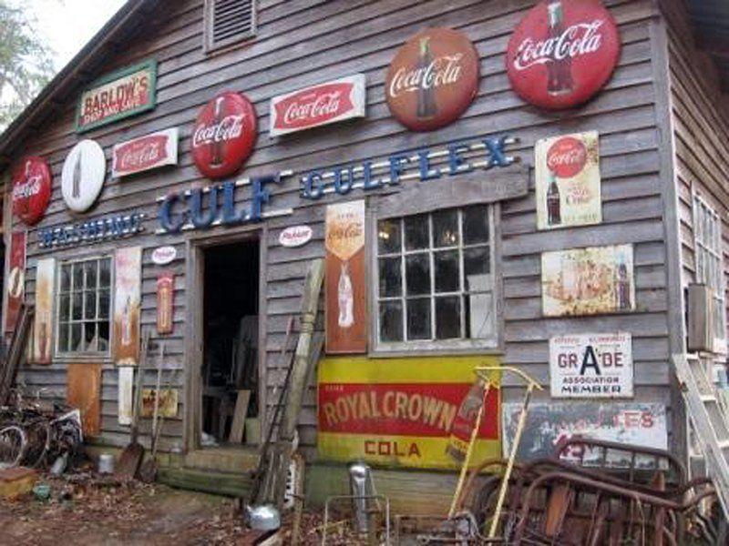 The Old General Store Columns