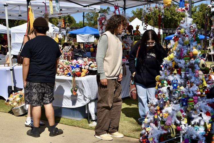 Artisan Makers Market - People.jpg