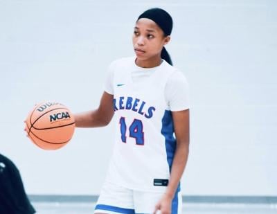 Ashlyn Evans Byrnes girls bball pic