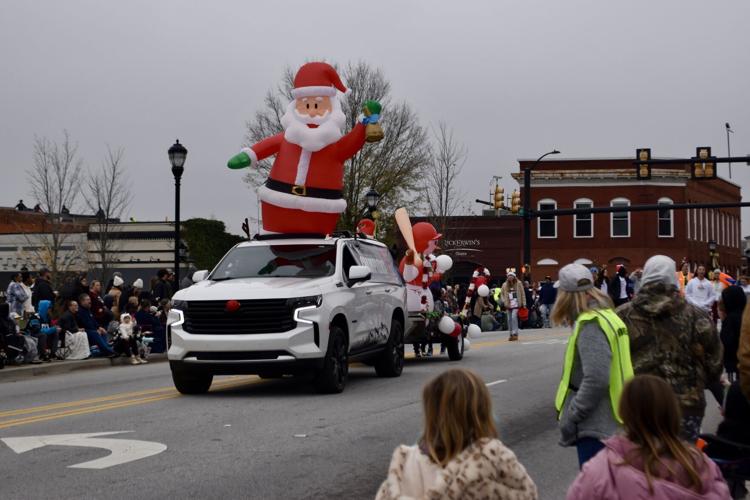 Greer Relief Christmas Parade - Santa Balloon.jpg