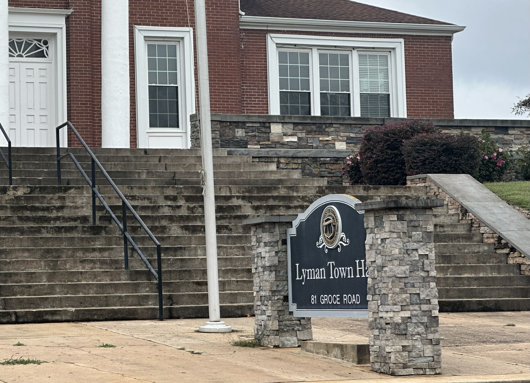 Lyman town hall 3.jpg