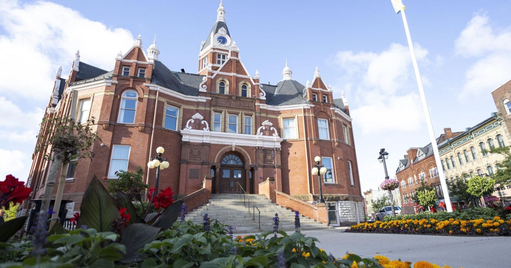 Stratford: key attractions, restaurants and accommodations - Vimarsana News