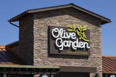 Olive Garden sign
