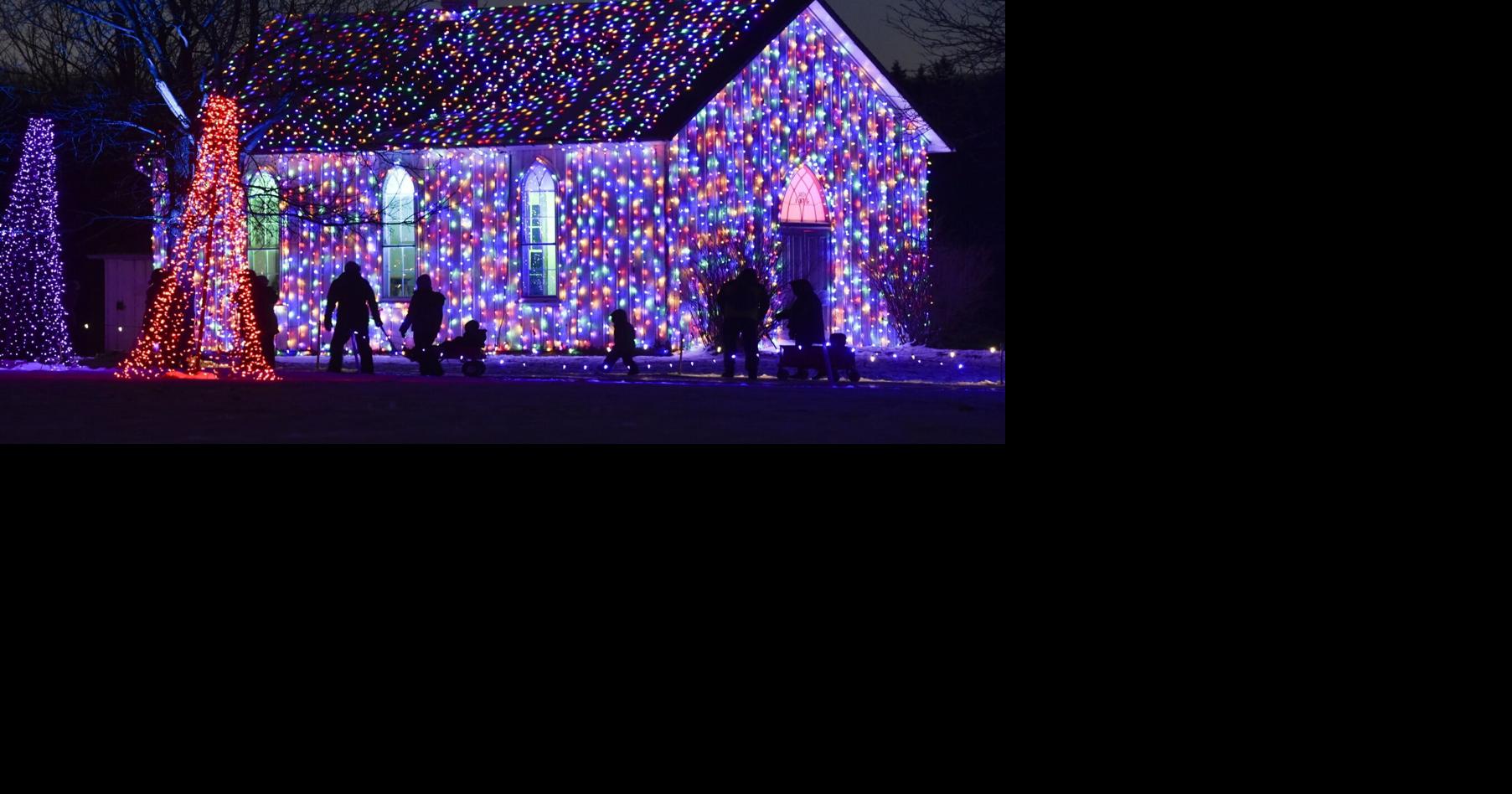 Where to see Christmas lights and holiday displays in Guelph?