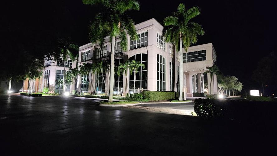 Trianon Centre sells for $27 million in Naples