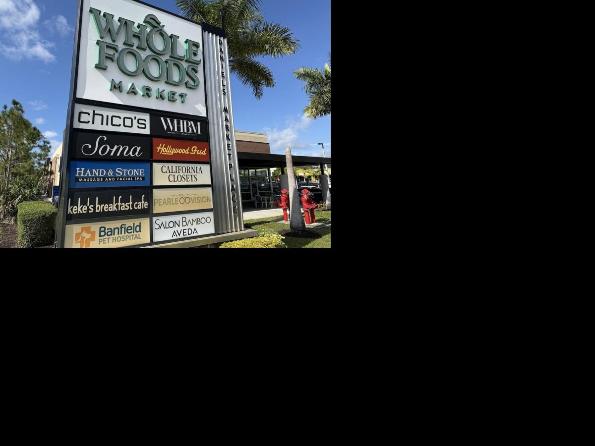 Daniels Marketplace sign in south Fort Myers