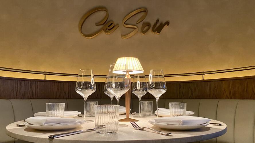 Ce Soir interior dining booth