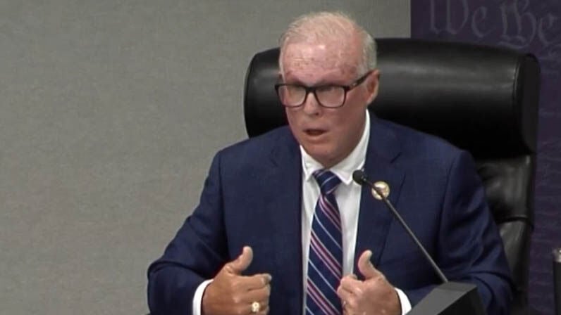 Collier commissioner supports advisory committee review