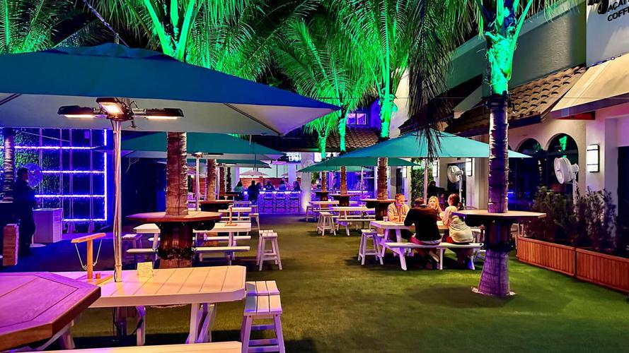 Brooks Burgers lands new downtown Naples location