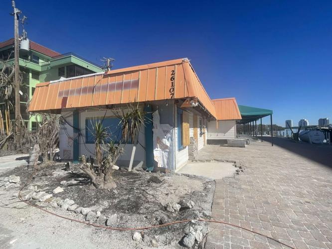 Big Hickory Waterfront restaurant2688