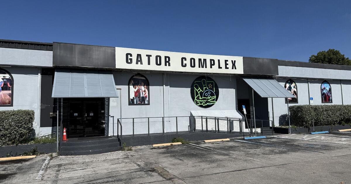 Gator Lanes sold, to become Fort Myers Dinner Theatre