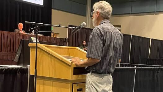 Charlotte County resident addresses commissioners on budget