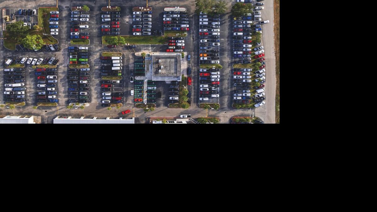 Fort Myers Chrysler and Galeana Kia Dealerships