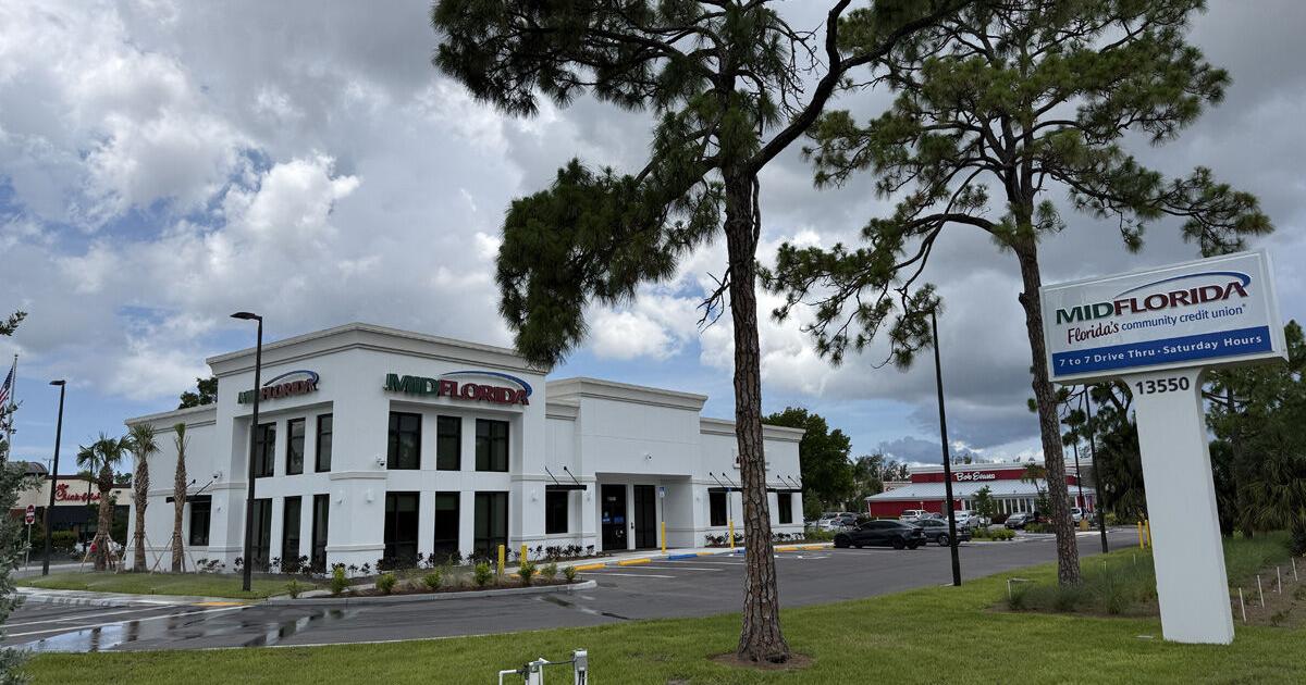 MIDFLORIDA opens a new branch at a prime busy intersection