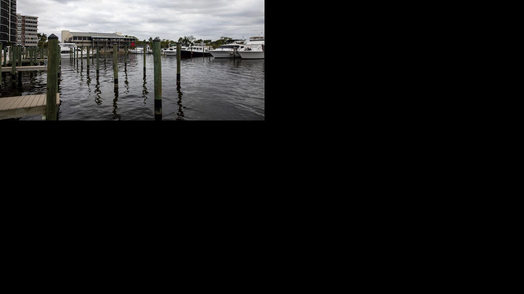Pinchers at the Edison Ford Marina Fort Myers.jpg
