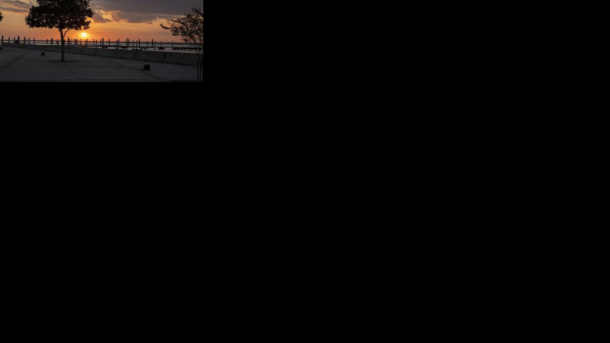 Centennial Park along Caloosahatchee River Fort Myers 3.jpg