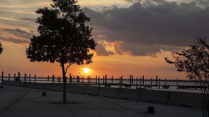 Centennial Park along Caloosahatchee River Fort Myers 3.jpg