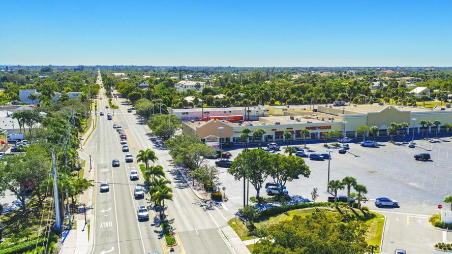 Gulf Gate Plaza at Bayshore Drive