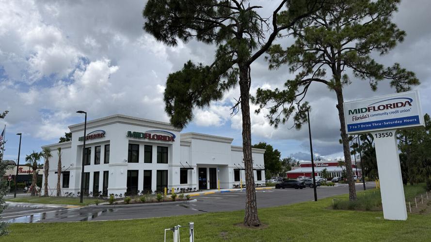 New MIDFLORIDA branch anchors prominent Lee County site