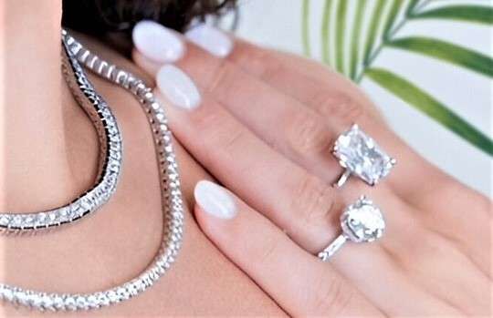 Sakaris Jewelers – necklaces