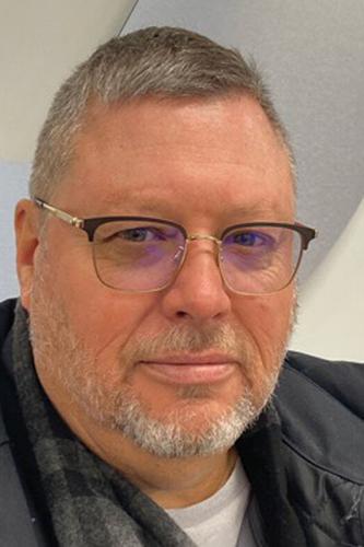 Michael Overway headshot