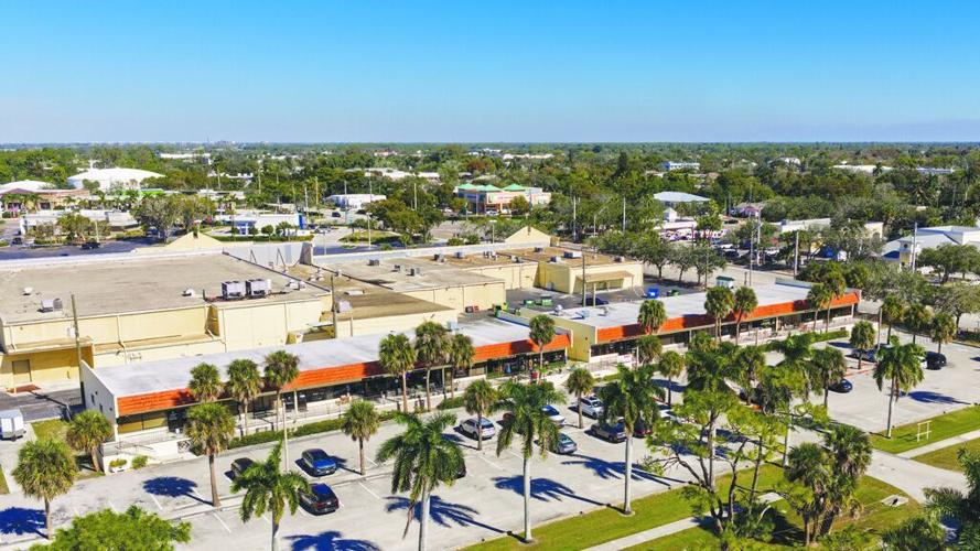 Gulf Gate South retail strip