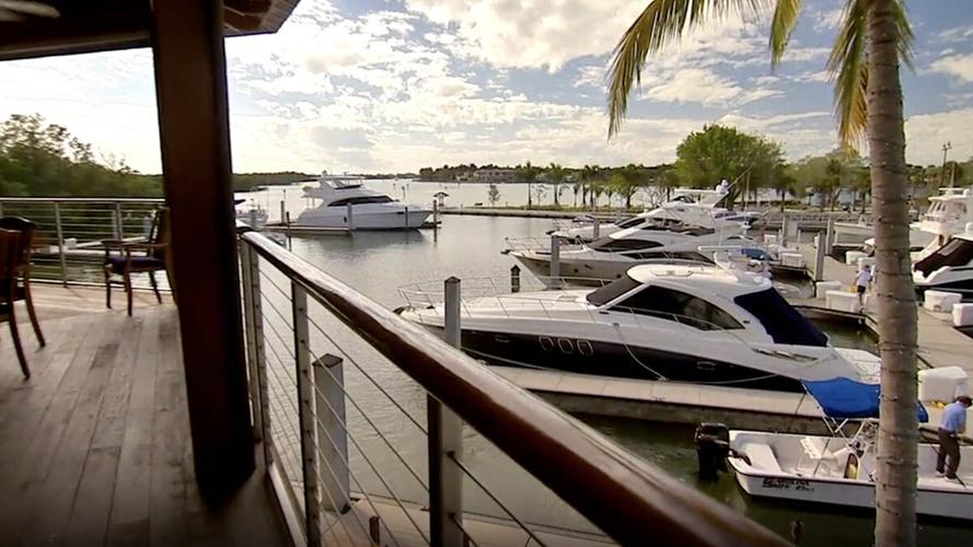 Hamilton Harbor Yacht Club offers waterfront amenities in Naples
