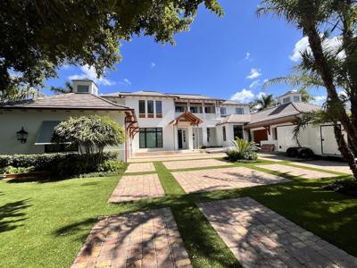 3373 Rum Row Port Royal Naples front.jpg