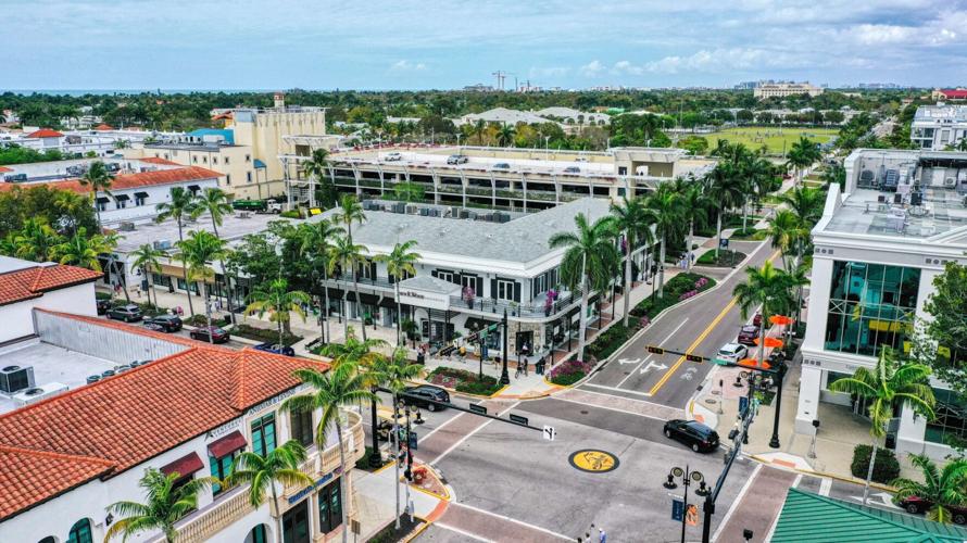 Fifth Avenue South and Eighth Street South downtown Naples