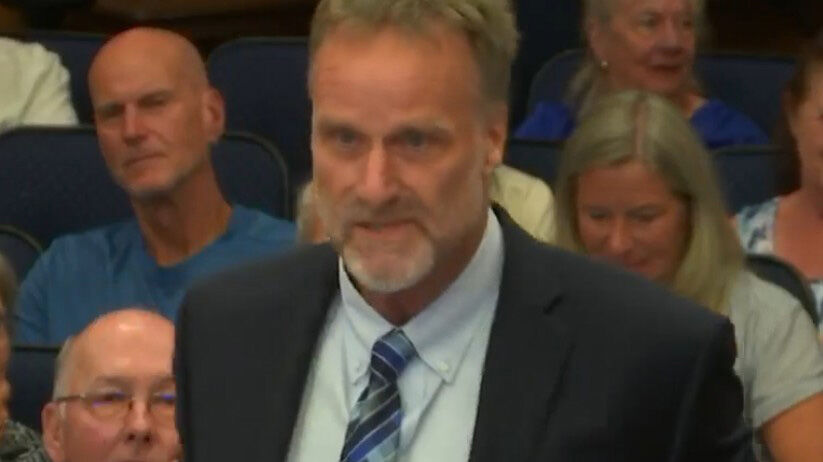 Consultant raises environmental concerns at hearing