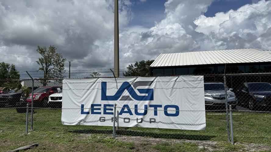 Lee Auto Group relocates to high-visibility U.S. 41 site