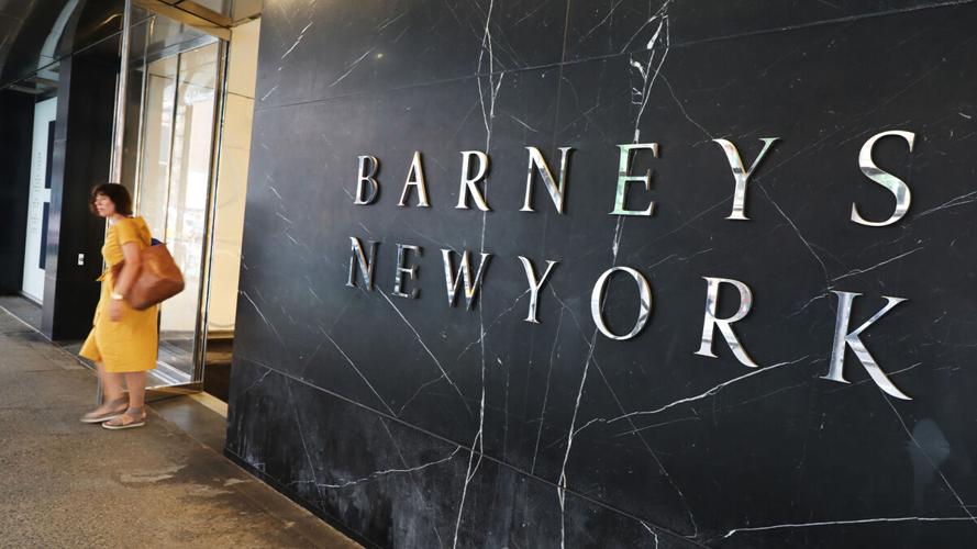 Barneys New York plans return to luxury retail
