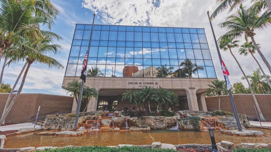 Fort Myers City Hall.jpg