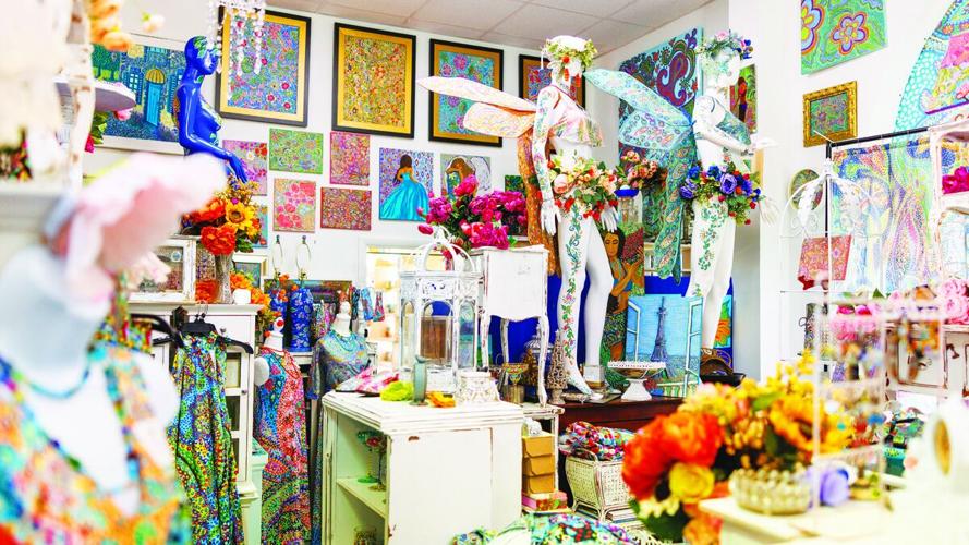 Art Mosaic Fashion blends paintings with wearable designs