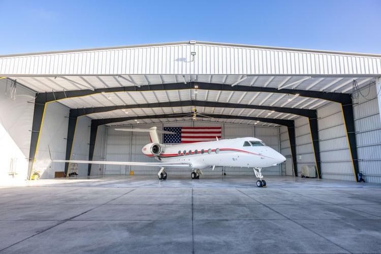 Gulfstream G550 in hangar