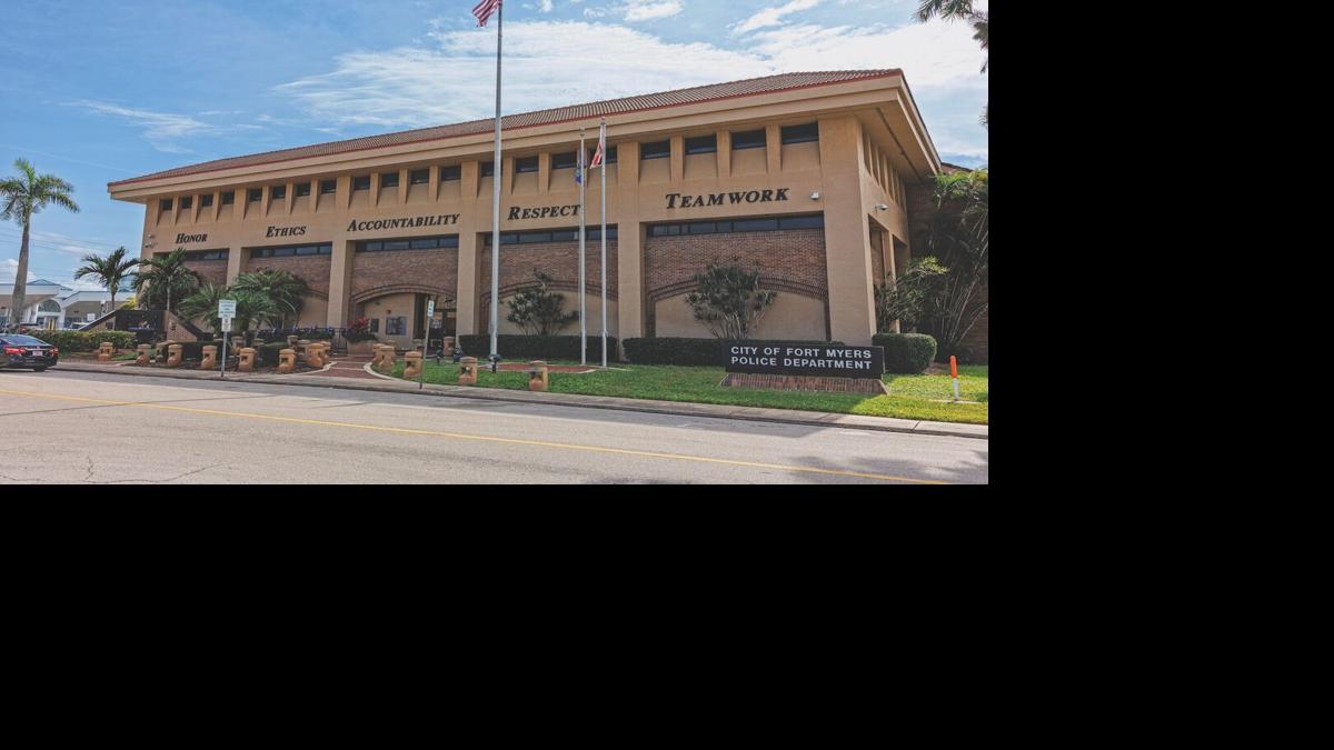 Fort Myers Police headquarters.jpg