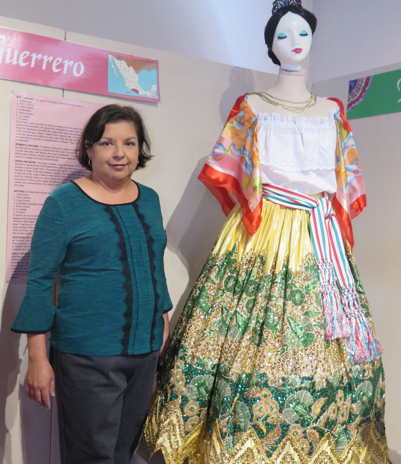 folklorico costumes