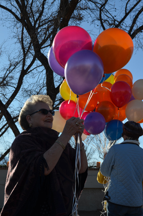 jan gvnews event posada commemoration helped salazar volunteer prepare barbara manager memorial walk saturday