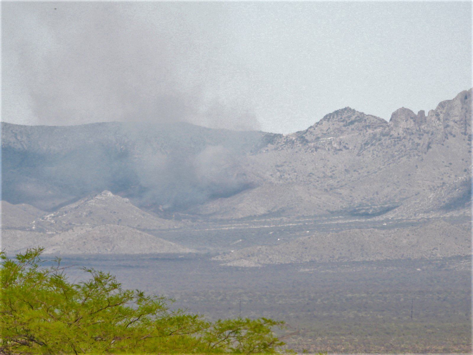Heavy Fire east of Green Valley, Sahuarita still at 104 acres - Vimarsana News