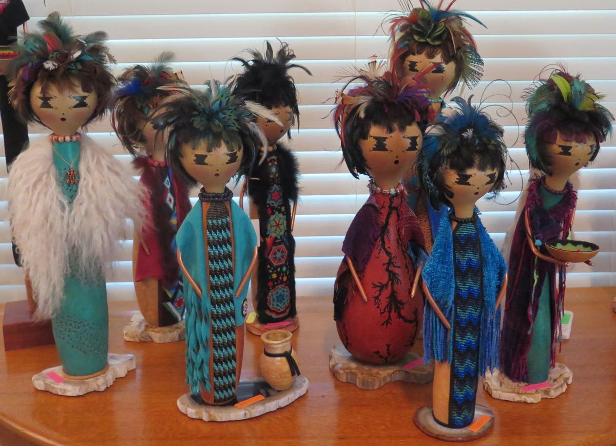 ELEGANCE & INDIVIDUALITY Creating stylized gourd dolls Get Out