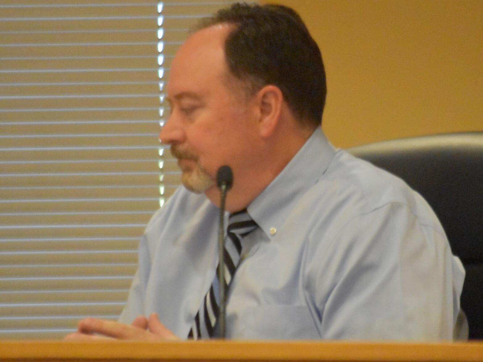 Town manager gets $100k-plus as he leaves job - Vimarsana News